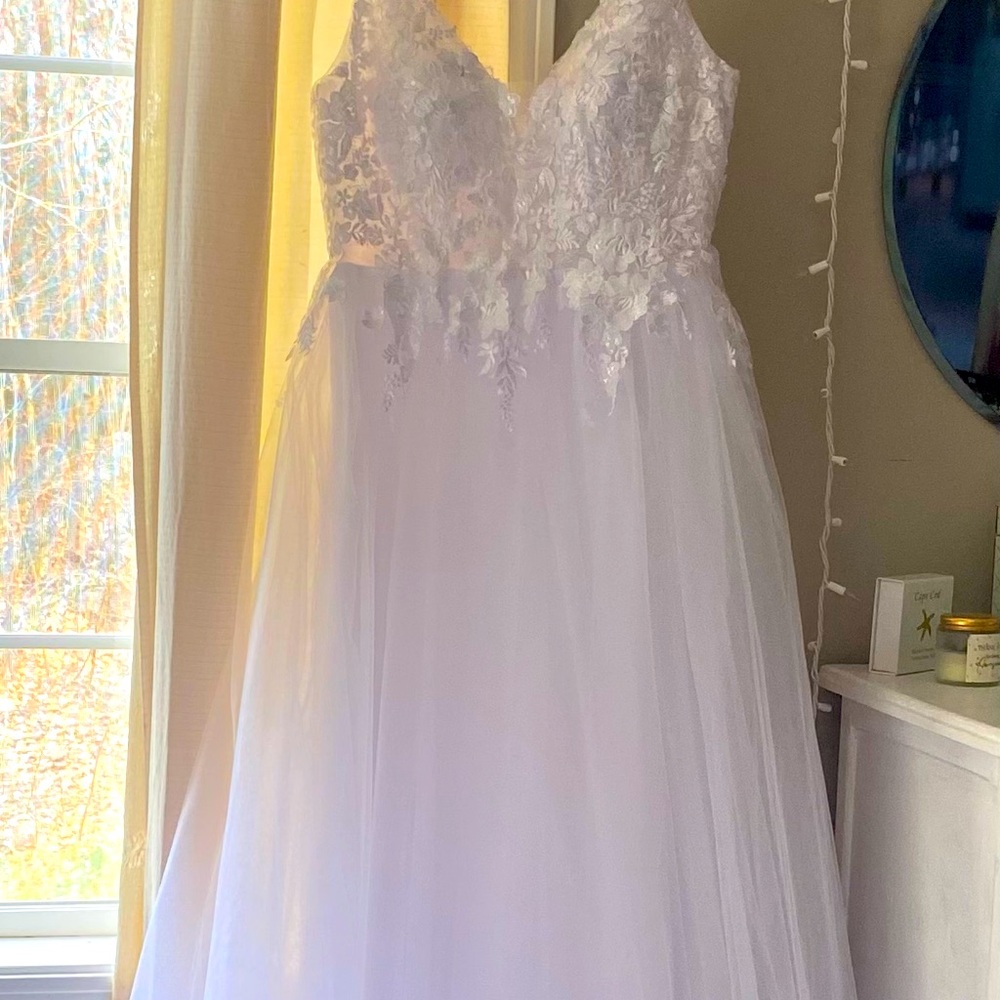 Women’s Wedding Dress